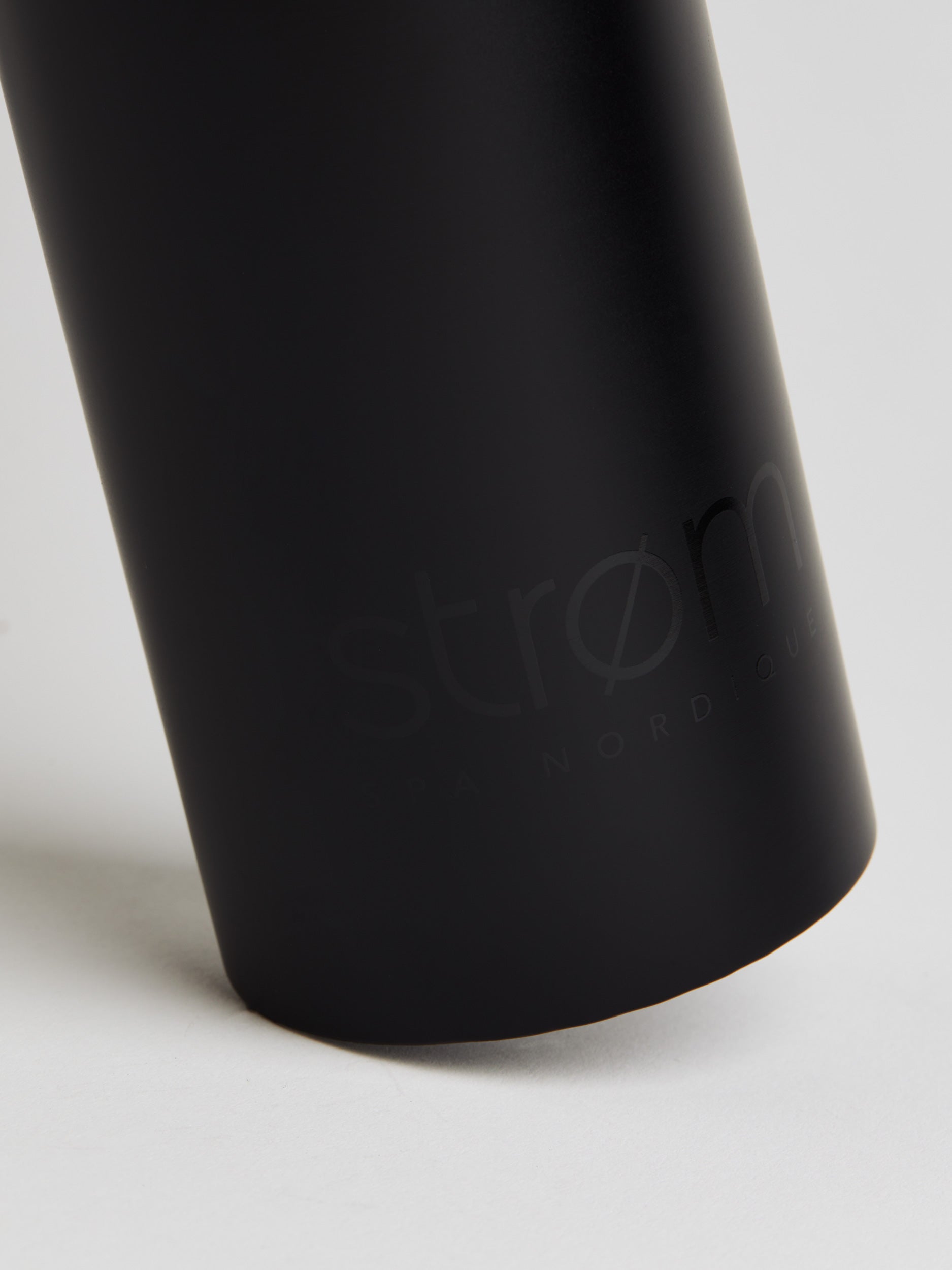 Gourde isotherme avec sangle - ( Strøm spa nordique )