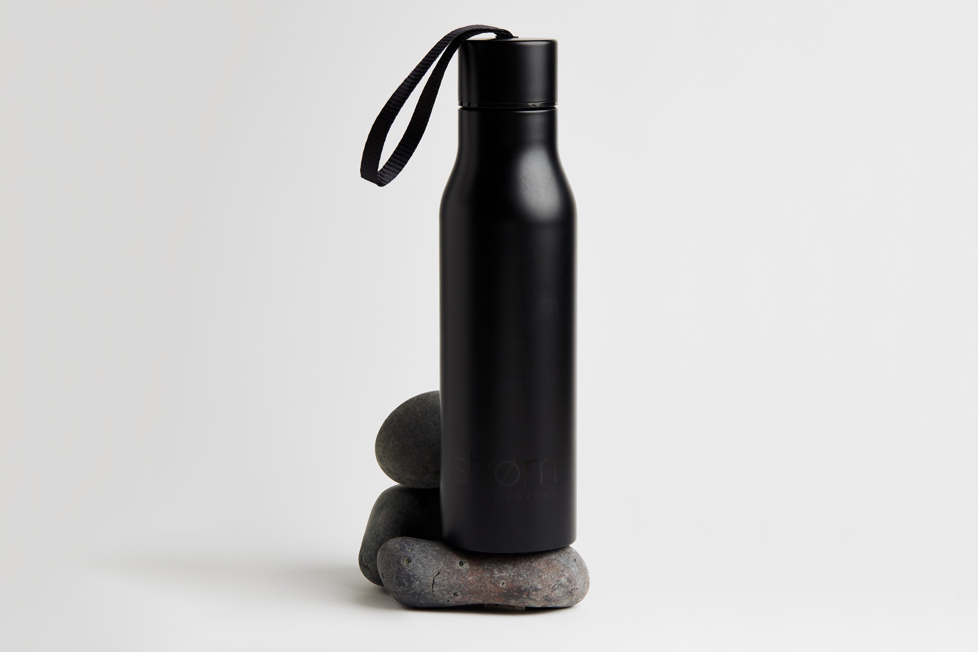 Gourde isotherme avec sangle - ( Strøm spa nordique )