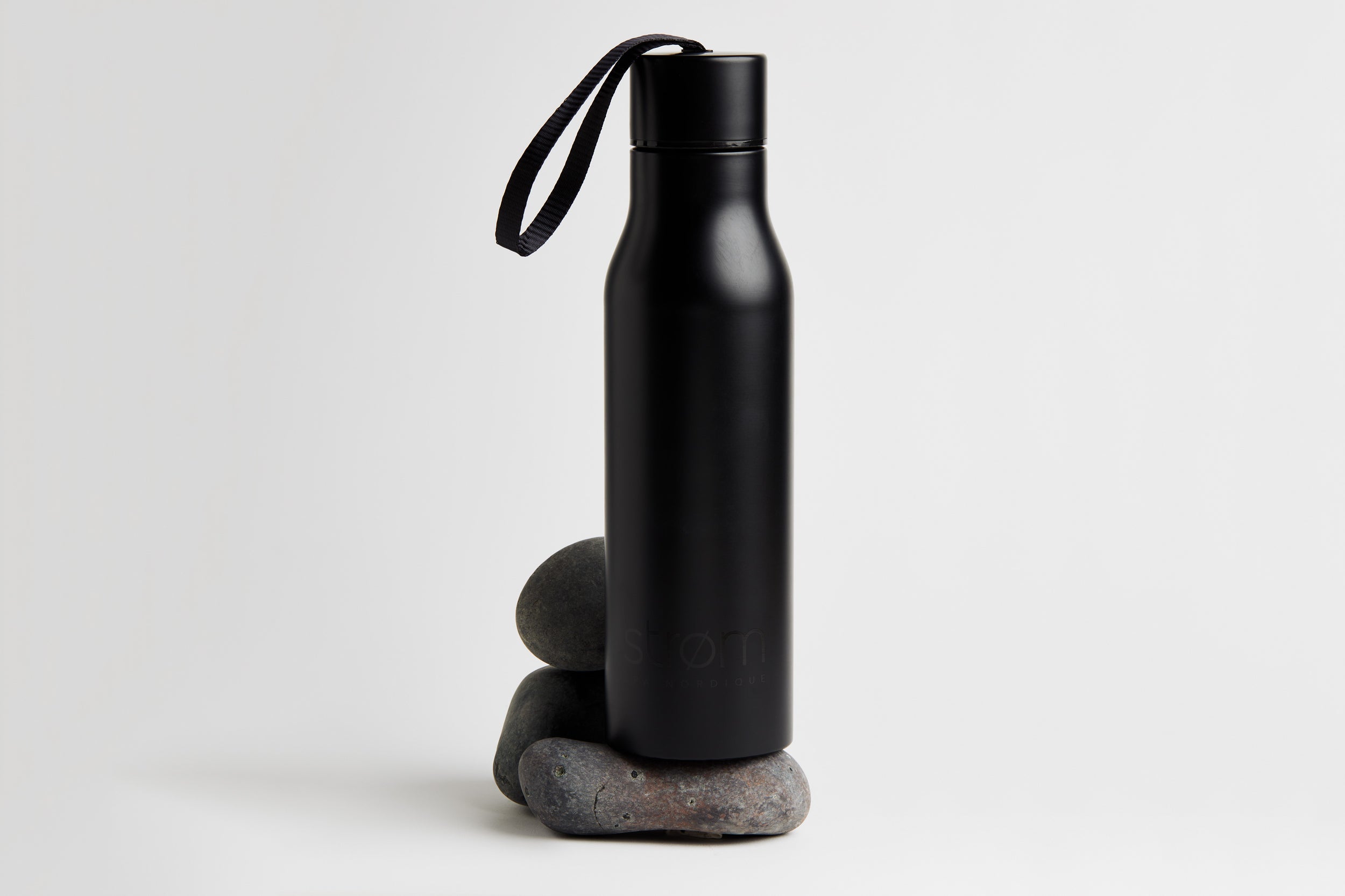 Gourde isotherme avec sangle - ( Strøm spa nordique )