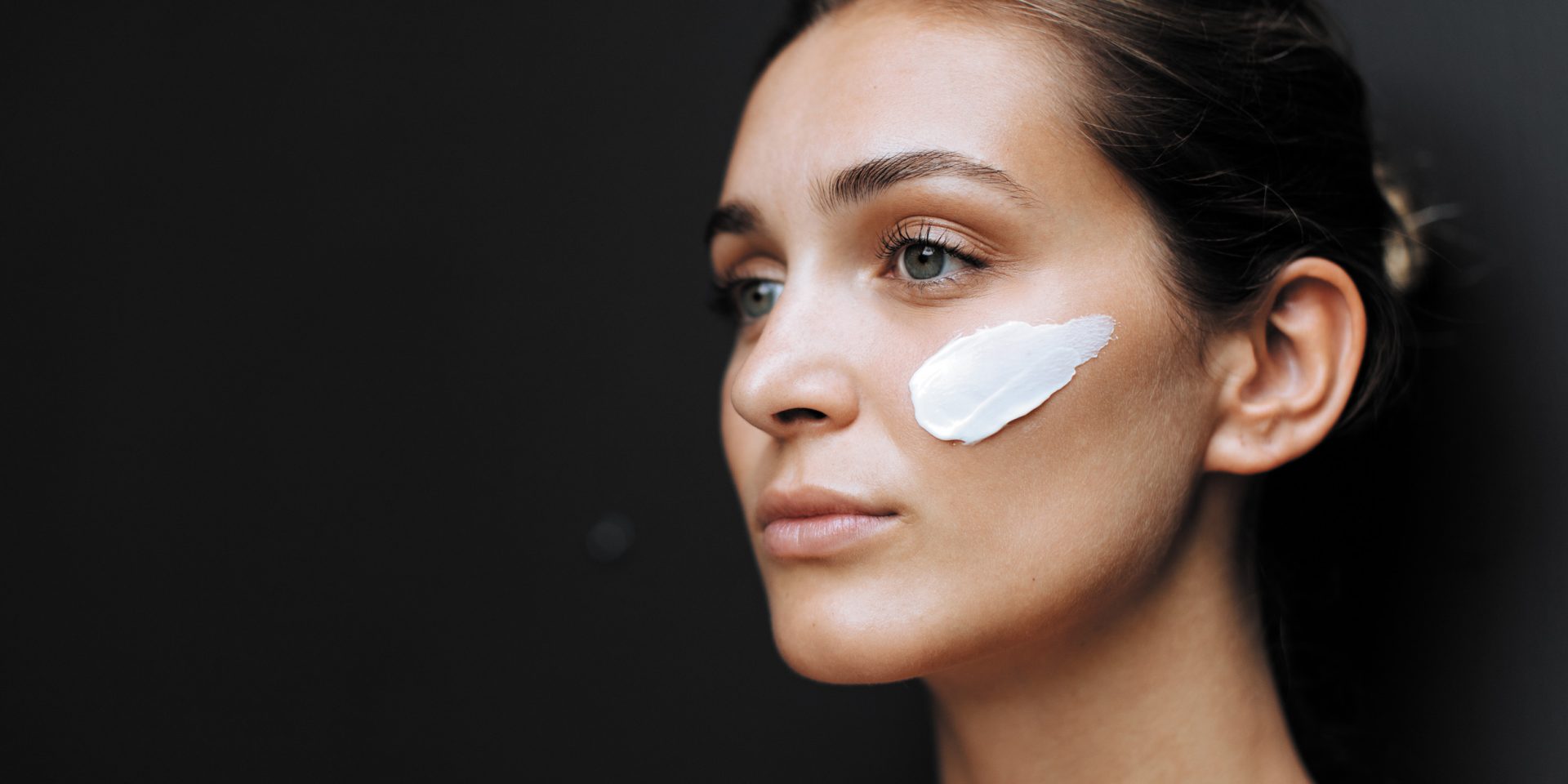 Les étapes essentielles d’un soin du visage à la maison - Strøm spa