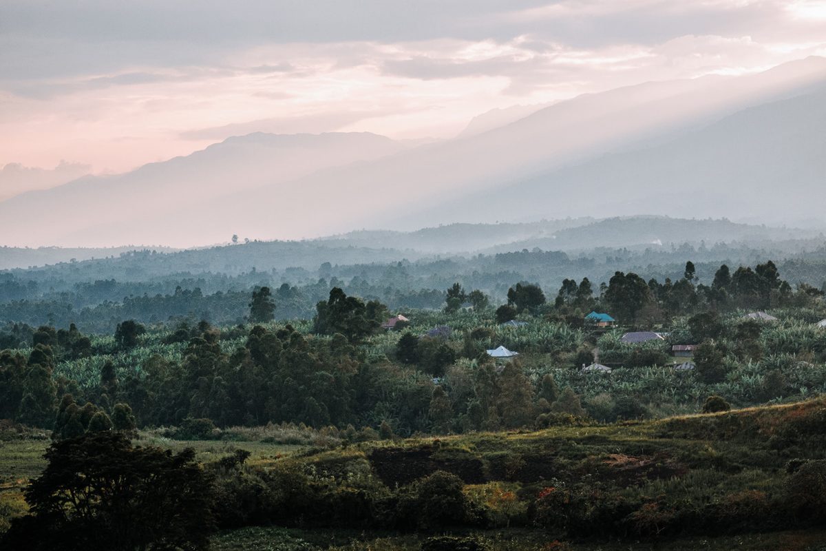 Itote Rubombora unsplash websize - Dreaming about the world while waiting to travel it