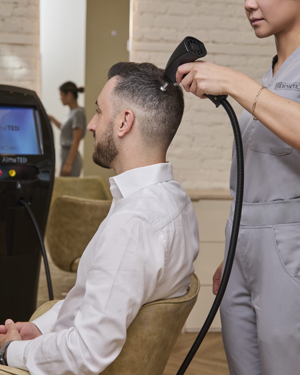 EFFLORESSENCE 01 - Effloressence: What If We Finally Talked About Hair Loss?